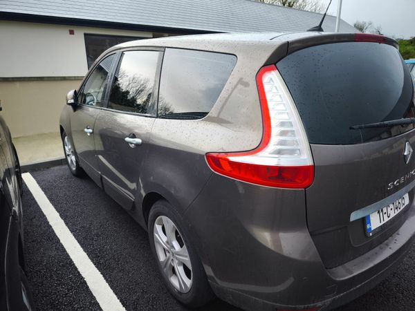 Renault Grand Scenic MPV, Diesel, 2011, Bronze