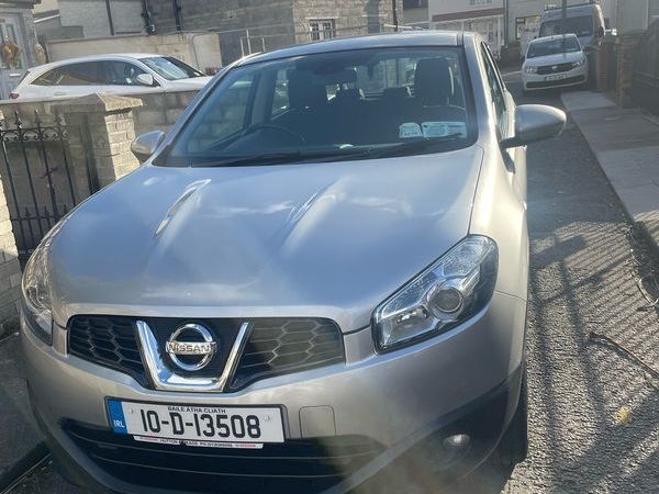 Nissan Qashqai Hatchback, Diesel, 2010, Silver