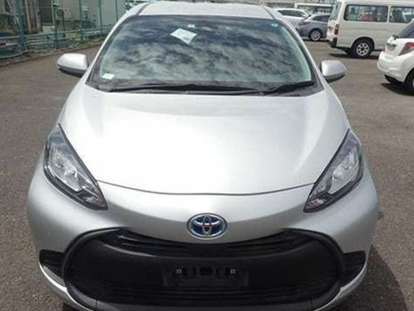 Toyota Aqua Hatchback, Petrol Hybrid, 2022, Silver