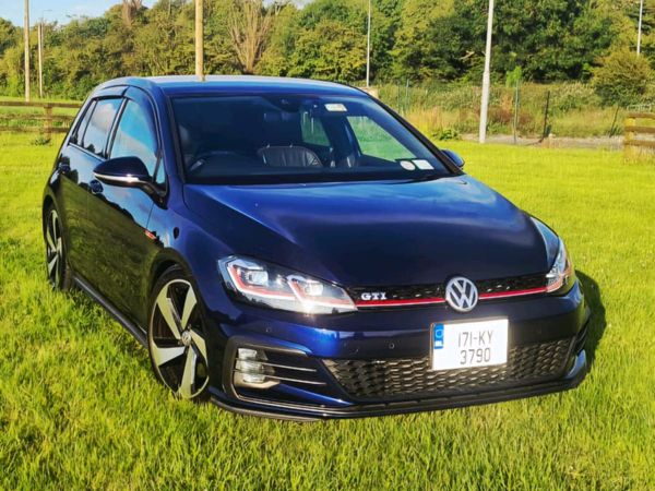 Volkswagen Golf Hatchback, Petrol, 2017, Blue