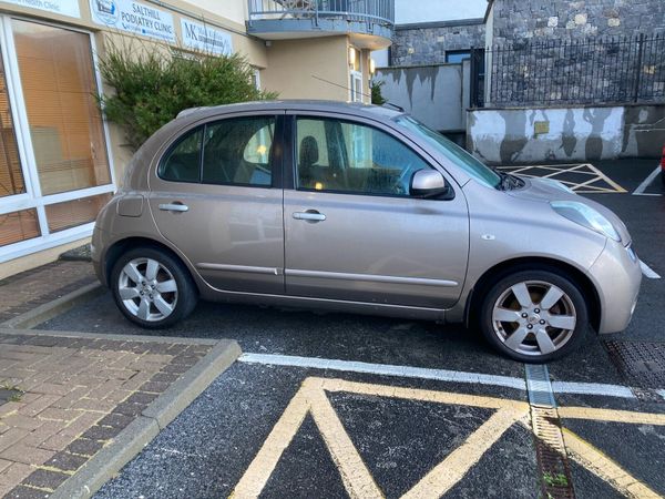 Nissan Micra Hatchback, Petrol, 2010, Gold