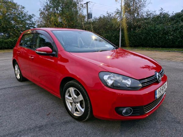 Volkswagen Golf Hatchback, Petrol, 2011, Red