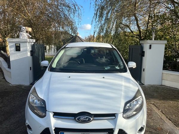 Ford Focus Hatchback, Diesel, 2012, White