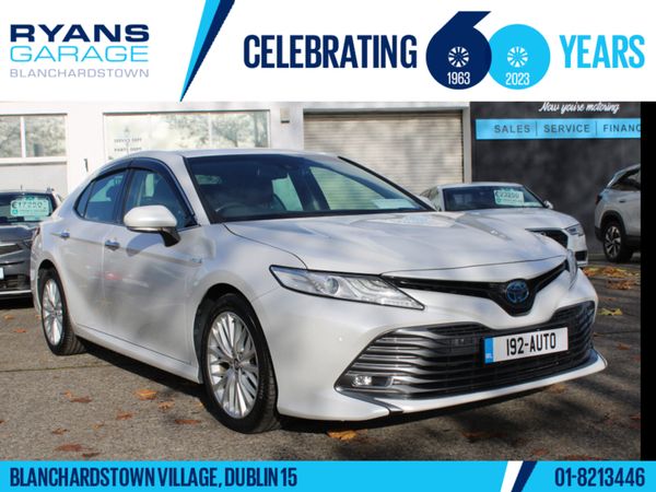 Toyota Camry Saloon, Petrol Hybrid, 2019, White