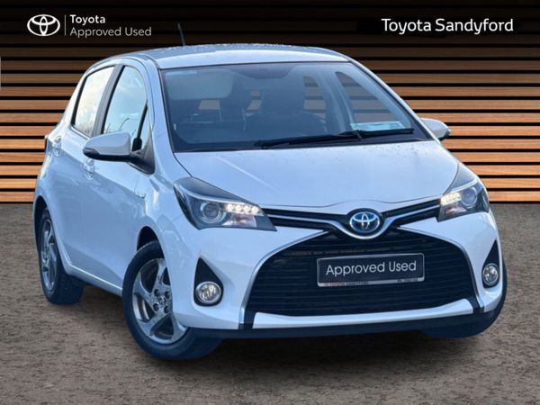 Toyota Yaris Hatchback, Petrol Hybrid, 2016, White