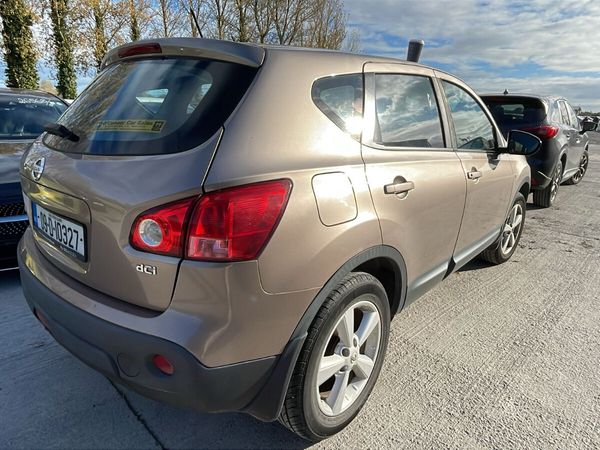Nissan Qashqai Hatchback, Diesel, 2009, Brown