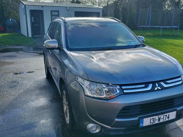 Mitsubishi Outlander SUV, Diesel, 2013, Grey
