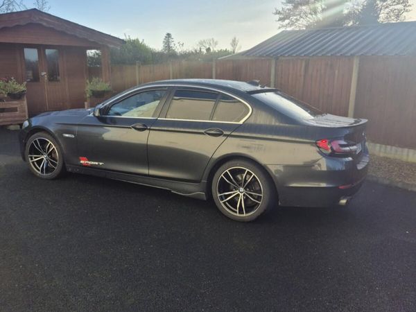 BMW 5-Series Saloon, Diesel, 2010, Grey