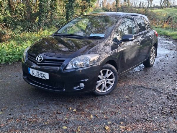 Toyota Auris Hatchback, Diesel, 2012, Black