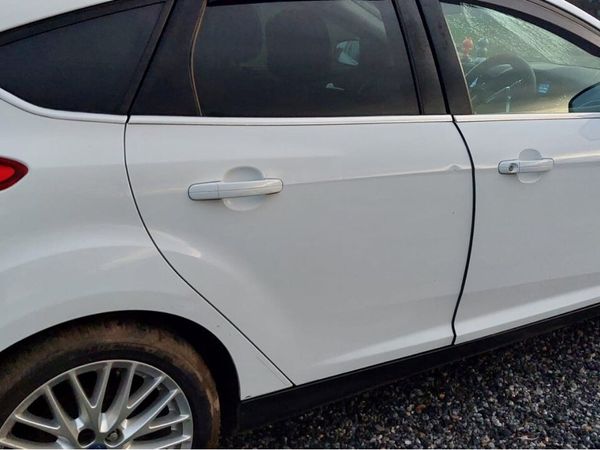 Ford Focus Hatchback, Petrol, 2012, White