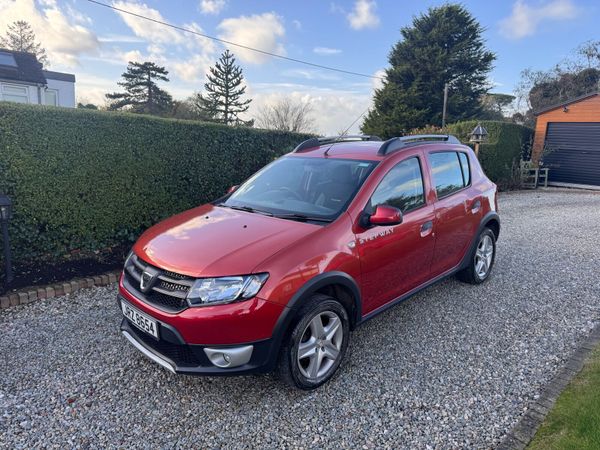 Dacia Sandero Stepway SUV, Petrol, 2015, Red