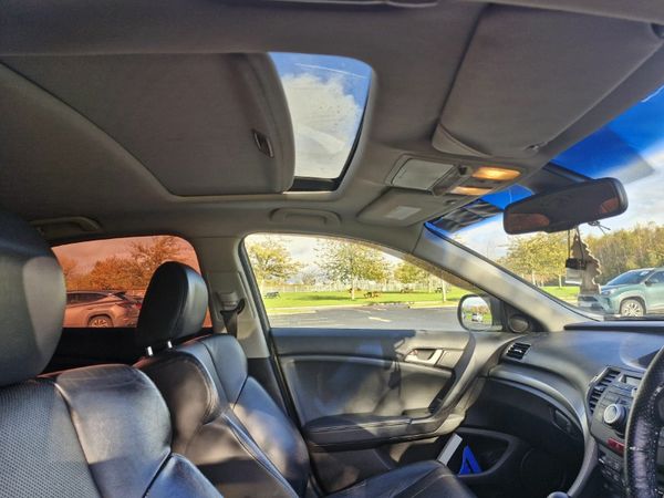 Honda Accord Saloon, Diesel, 2009, Silver