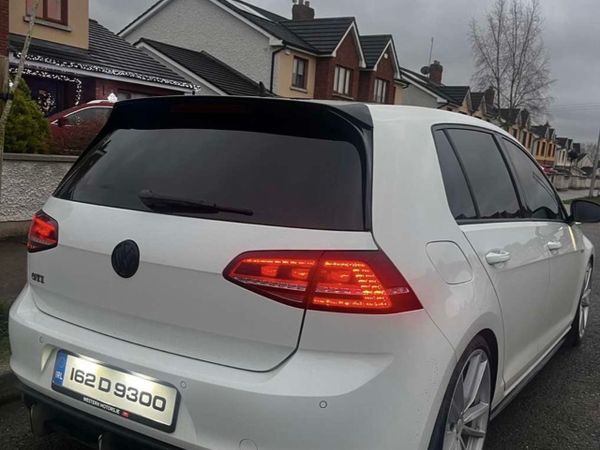 Volkswagen Golf Estate, Petrol, 2016, White