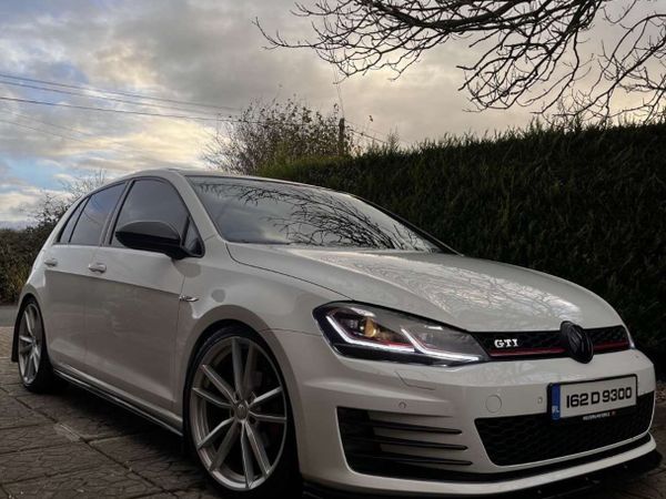Volkswagen Golf Estate, Petrol, 2016, White