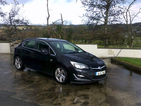 Vauxhall Astra Hatchback, Diesel, 2016, Black