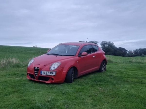 Alfa Romeo Mito Hatchback, Petrol, 2010, Red