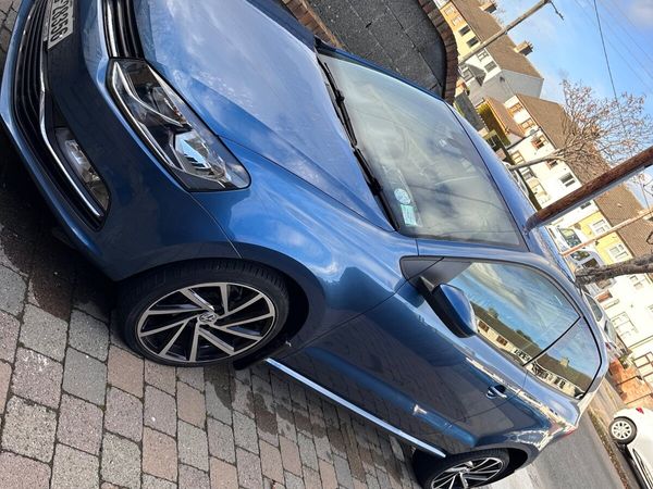 Volkswagen Polo Hatchback, Petrol, 2017, Blue