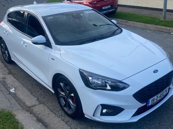 Ford Focus Hatchback, Petrol, 2019, White