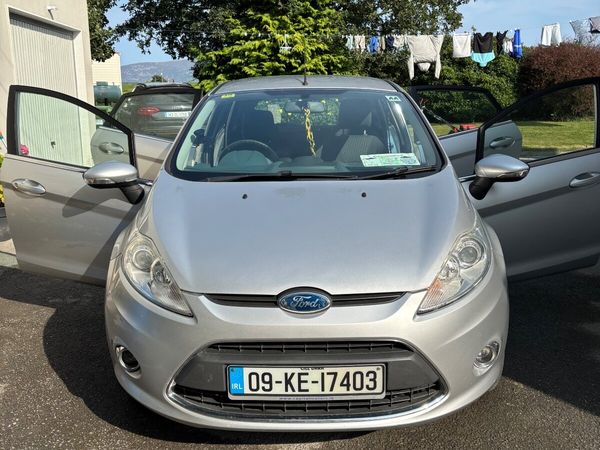 Ford Fiesta Hatchback, Diesel, 2009, Silver