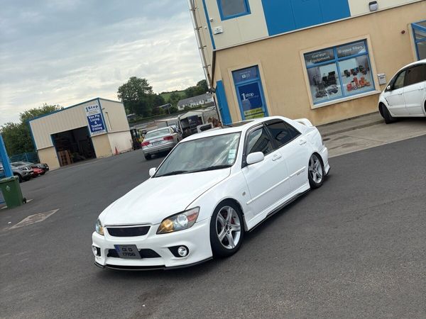 Lexus IS Saloon, Petrol, 2001, Blue