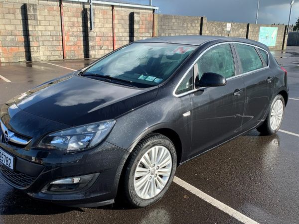 Opel Astra Hatchback, Diesel, 2015, Black