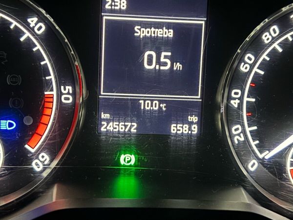 Skoda Superb Saloon, Diesel, 2016, Silver