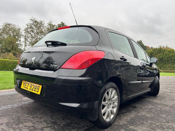 Peugeot 308 Hatchback, Diesel, 2009, Black