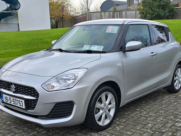 Suzuki Swift Hatchback, Petrol, 2019, Silver