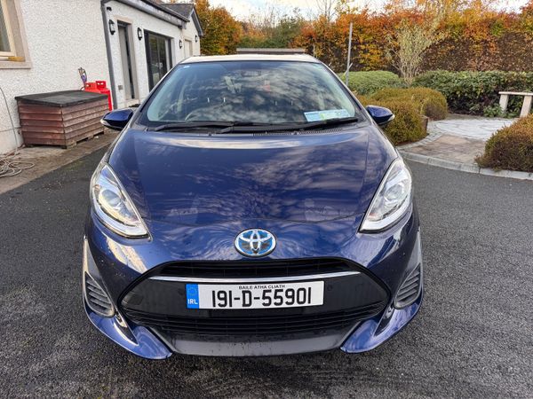Toyota Aqua Hatchback, Petrol Hybrid, 2019, Blue