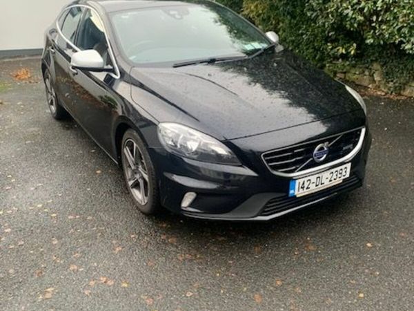 Volvo V40 Hatchback, Diesel, 2014, Black