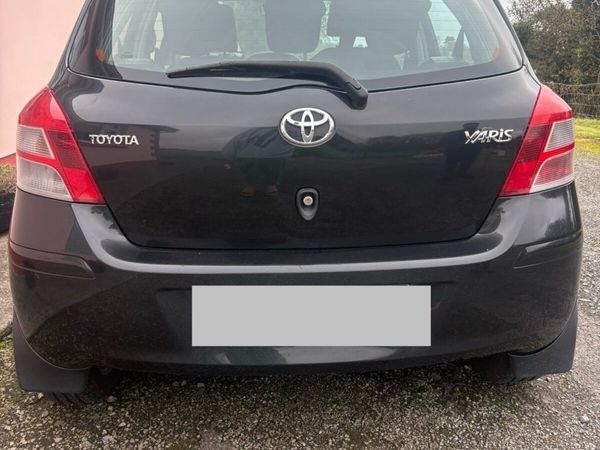 Toyota Yaris Hatchback, Petrol, 2011, Black