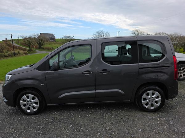 Vauxhall Combo MPV, Petrol, 2019, Grey