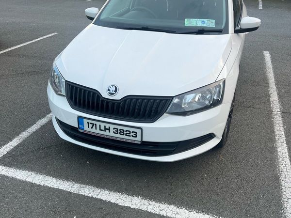 Skoda Fabia Hatchback, Petrol, 2017, White