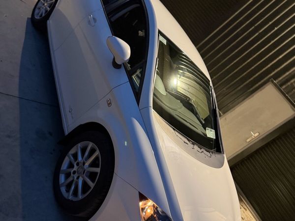 SEAT Leon Hatchback, Diesel, 2013, White