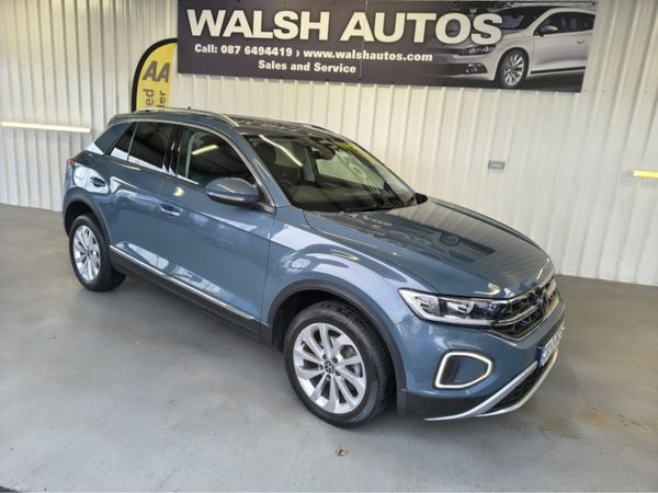 Volkswagen T-Roc Estate, Petrol, 2023, Blue
