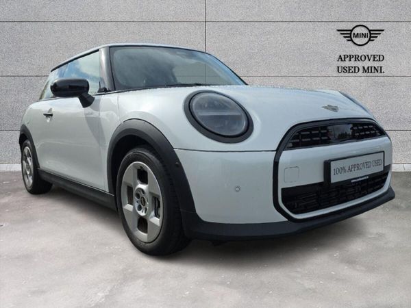 Mini Cooper Hatchback, Petrol, 2025, White