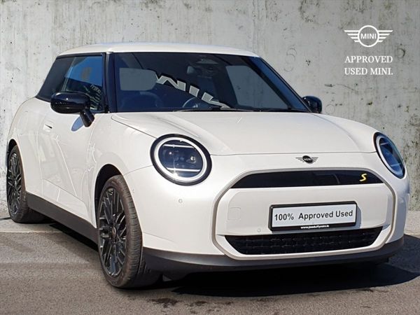 Mini Cooper Hatchback, Electric, 2025, White