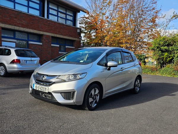 Honda Fit Hatchback, Petrol Hybrid, 2015, Silver
