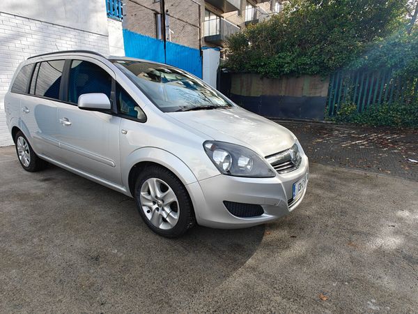 Vauxhall Zafira MPV, Diesel, 2013, Silver