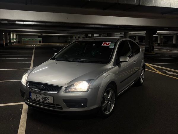 Ford Focus Hatchback, Petrol, 2007, Silver