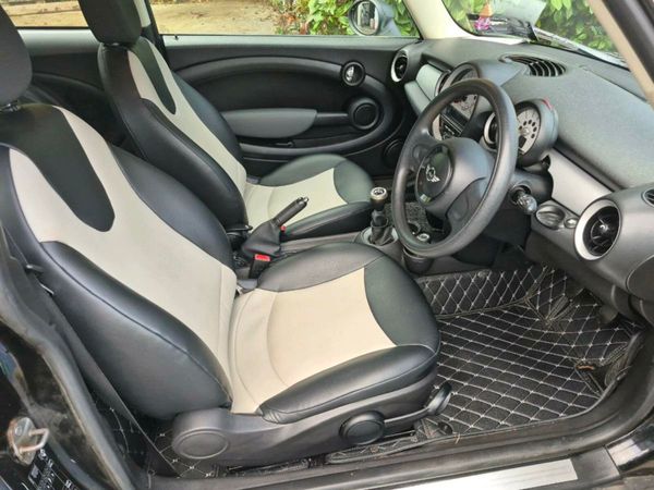 Mini One Hatchback, Diesel, 2011, Black