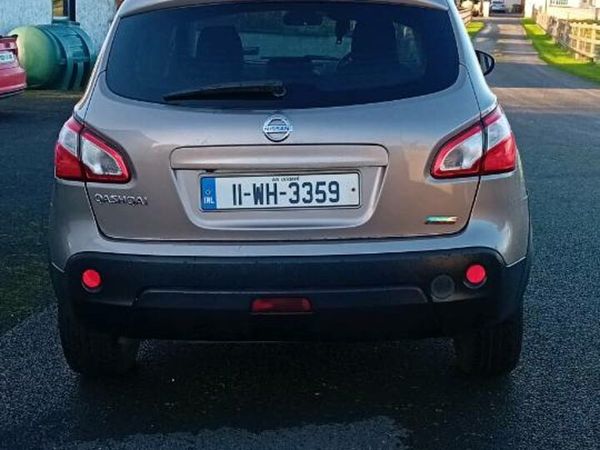Nissan Qashqai Hatchback, Diesel, 2011, Beige