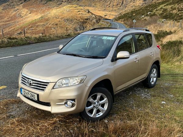 Toyota RAV4 SUV, Diesel, 2012, Beige