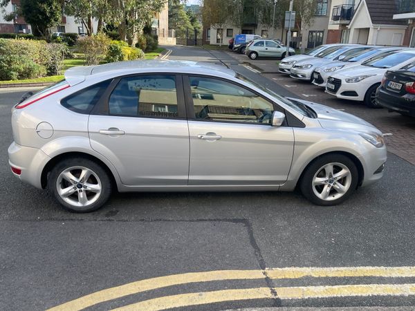 Ford Focus Hatchback, Diesel, 2009, Silver