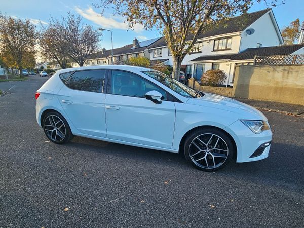 SEAT Leon Estate, Diesel, 2020, White