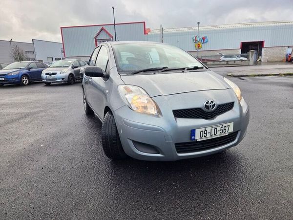 Toyota Yaris Hatchback, Diesel, 2009, Silver