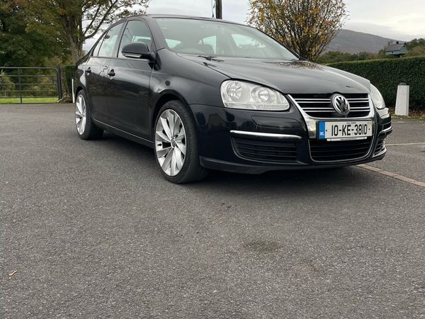 Volkswagen Jetta Saloon, Diesel, 2010, Black