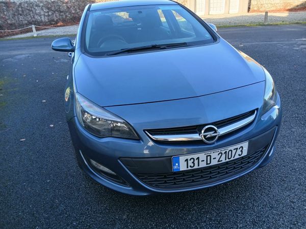Opel Astra Saloon, Diesel, 2013, Blue