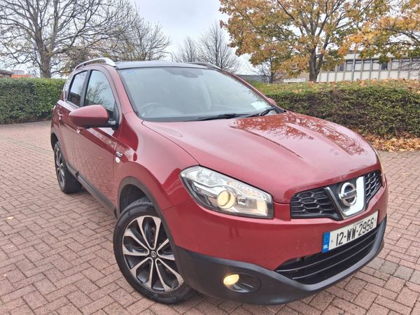 Nissan Qashqai Hatchback, Diesel, 2012, Red