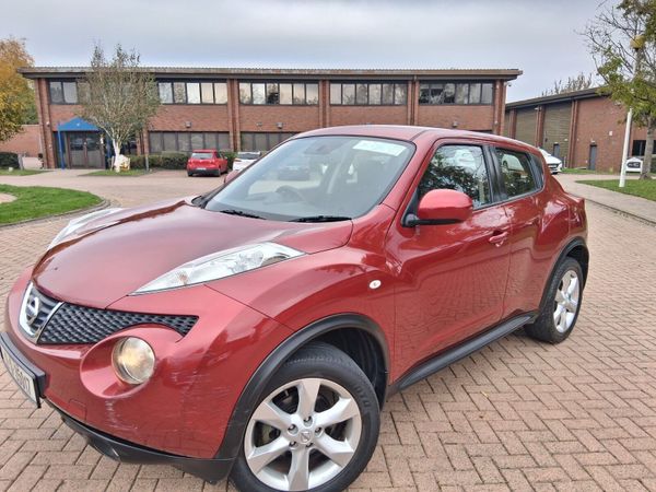 Nissan Qashqai Hatchback, Diesel, 2012, Red